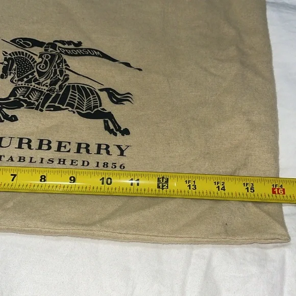 BURBERRY CROSSBODY AUTHENTIC LARGE CLUTCH SIGNATURE PATERN REMOVABLE STRAP EUC. - Picture 17 of 17